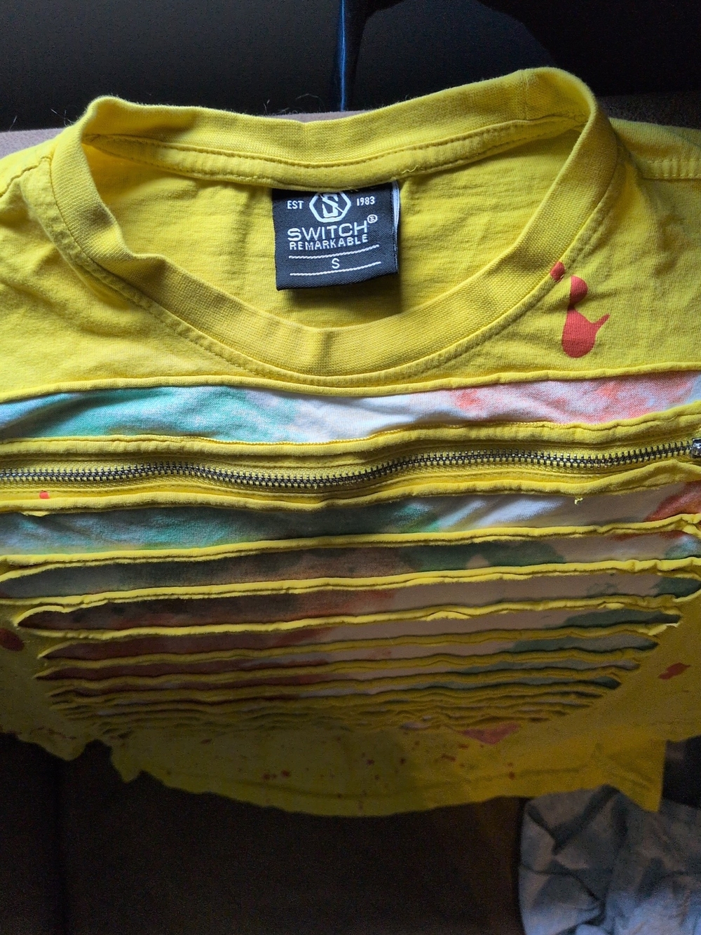 Switch Remarkable Men's Yellow Razor Cut and Zipper Skate T-Shirt Size S